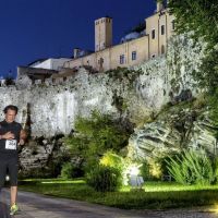 thkncr paralio toixos